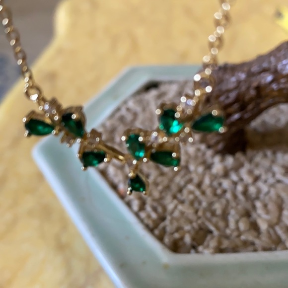 Vintage gold over 925 emerald necklace